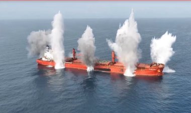 چهار خدمه در حمله به یک کشتی یونانی در دریای سرخ کشته شدند،