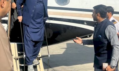 .محمد صادق، نماینده ویژه پاکستان برای افغانستان روز جمعه وارد کابل شد