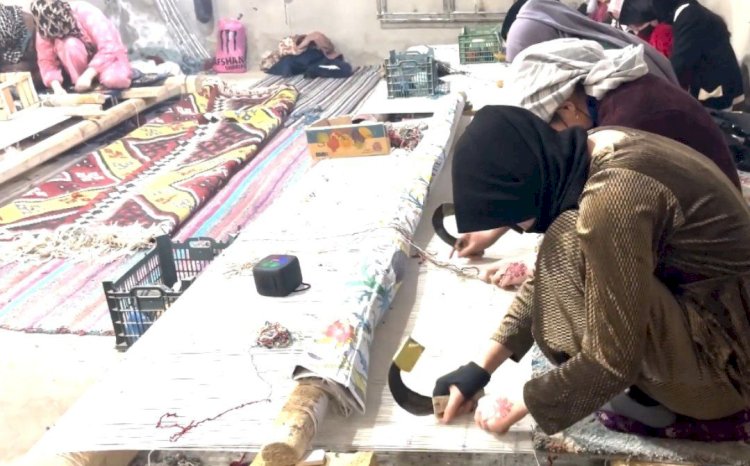 Carpet-weaving women in Jawzjan struggle with hard work, low wages